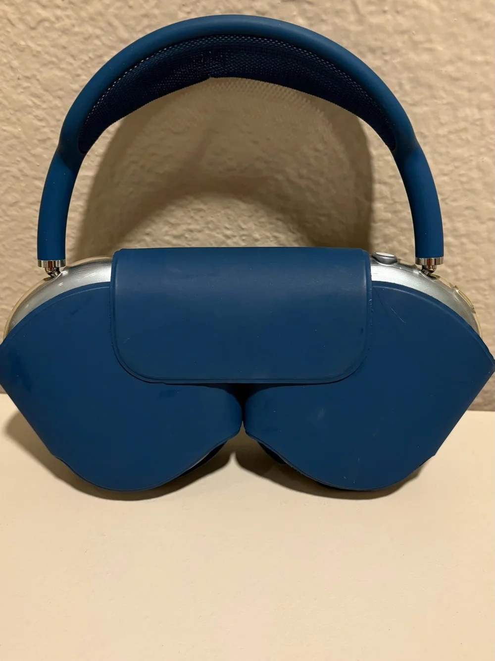 Apple AirPods Max, Wireless Over-Ear Noise Cancelling Headphones